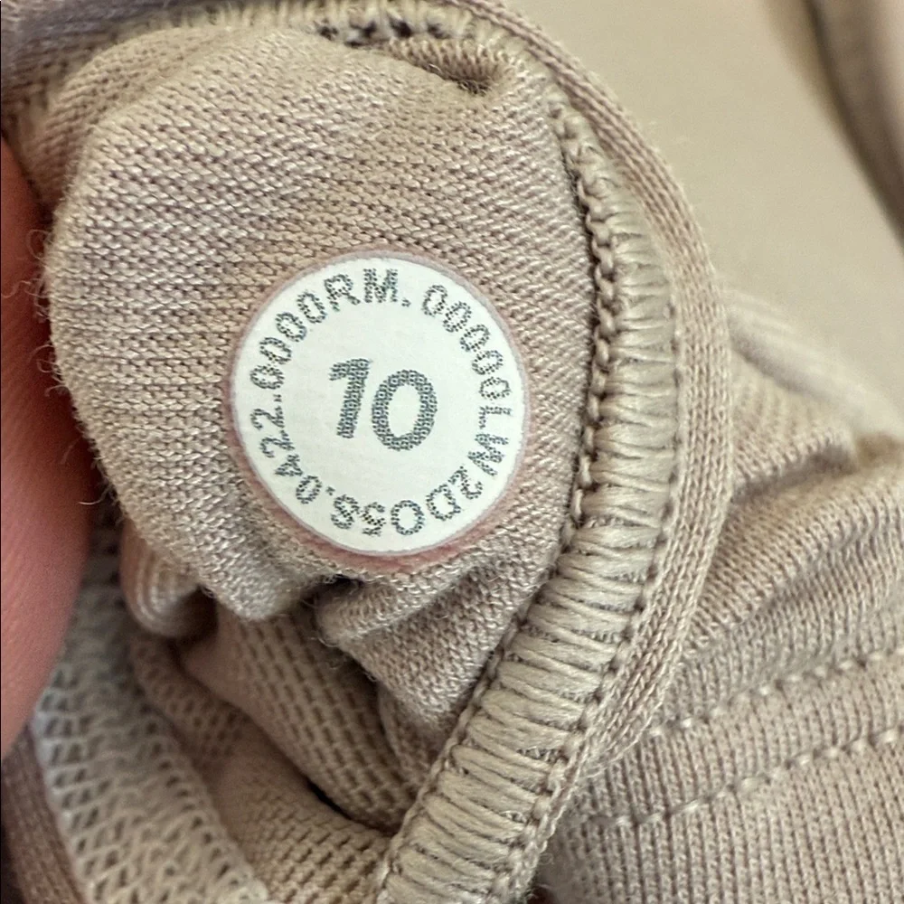 Lululemon Ribbed Nulu Asymmetrical Yoga Bra *Light Support, A/B Cup